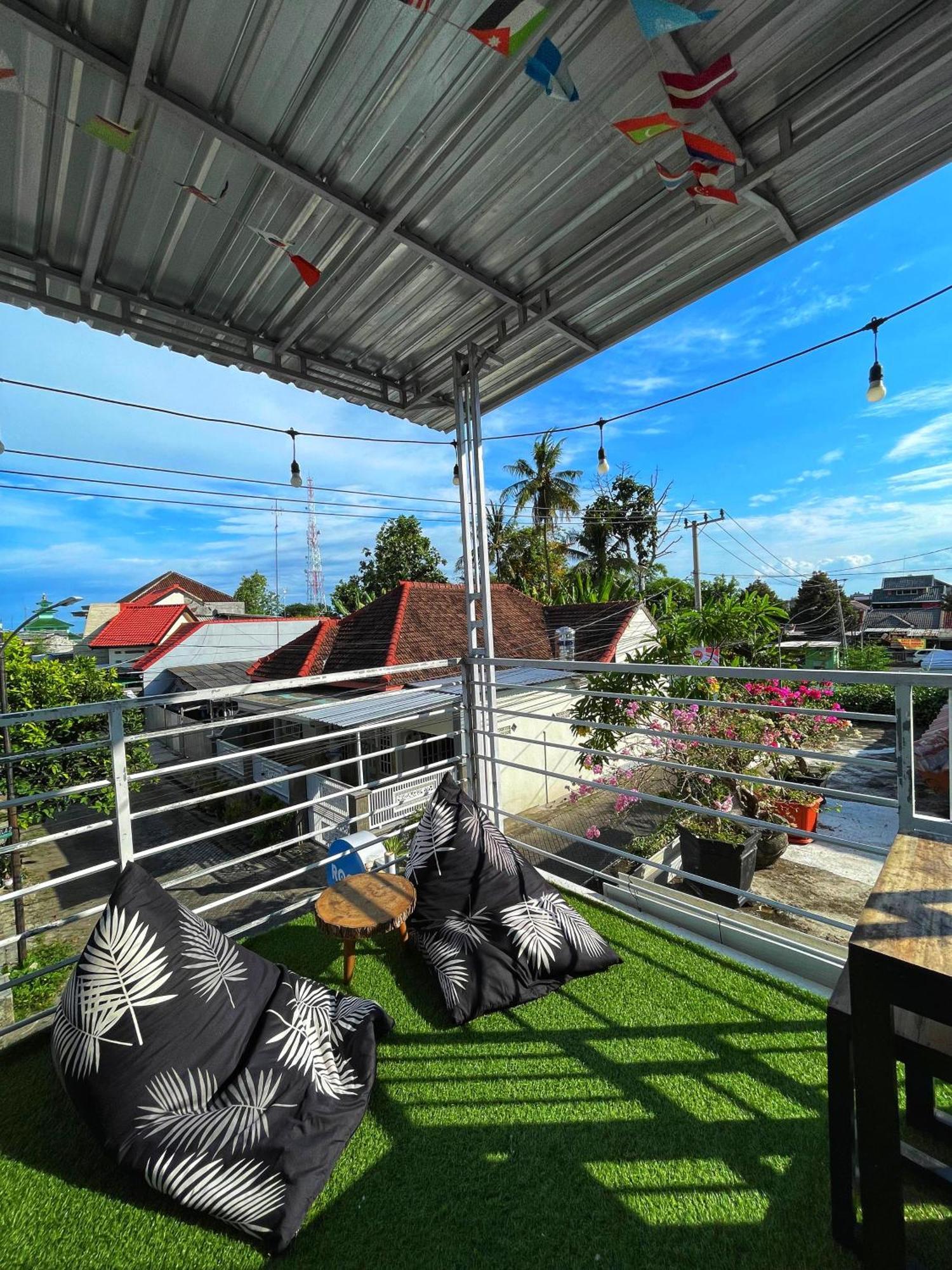 Room Ijen Hostel Banyuwangi  Bagian luar foto