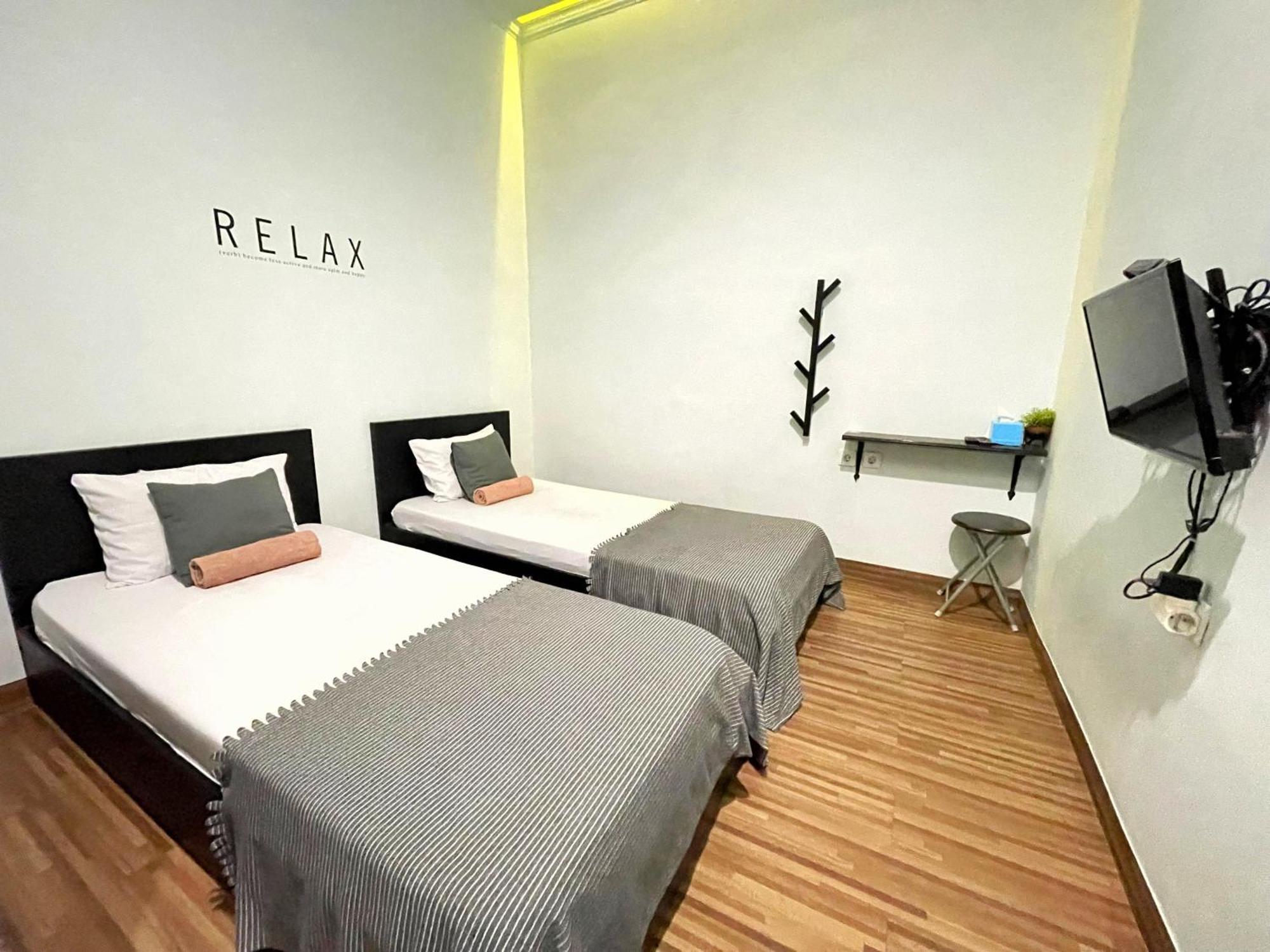 Room Ijen Hostel Banyuwangi  Bagian luar foto