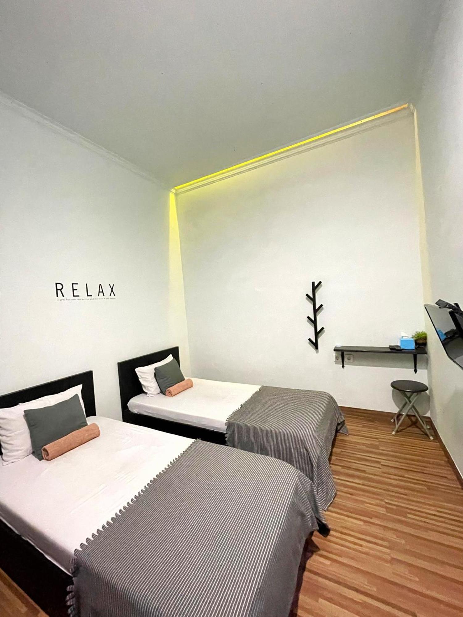 Room Ijen Hostel Banyuwangi  Bagian luar foto
